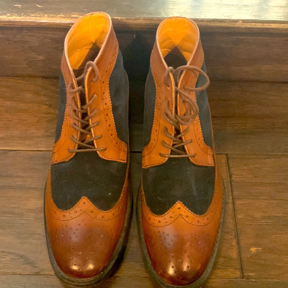 Dress Boot size 9 Leather and Navy suede.